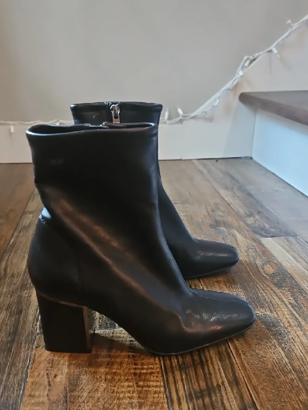 Dkny Black Leather Block Heel Ankle Booties‎